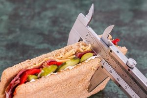 Dieta redukcyjna – jak zrzucić zbędne kilogramy